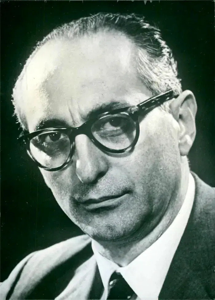 Arturo Frondizi